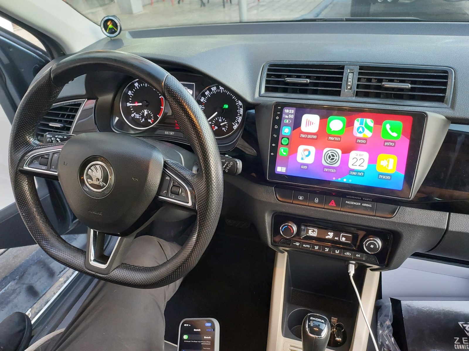 מסך מולטימדיה אנדרואיד לרכב