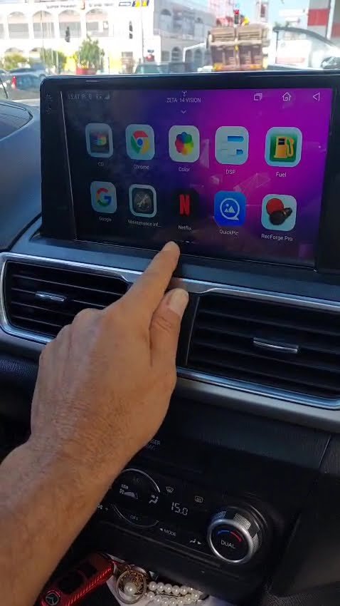 התקנת מסך אנדרואיד TS10 במאזדה 3 2015 עם CarPlay אלחוטי